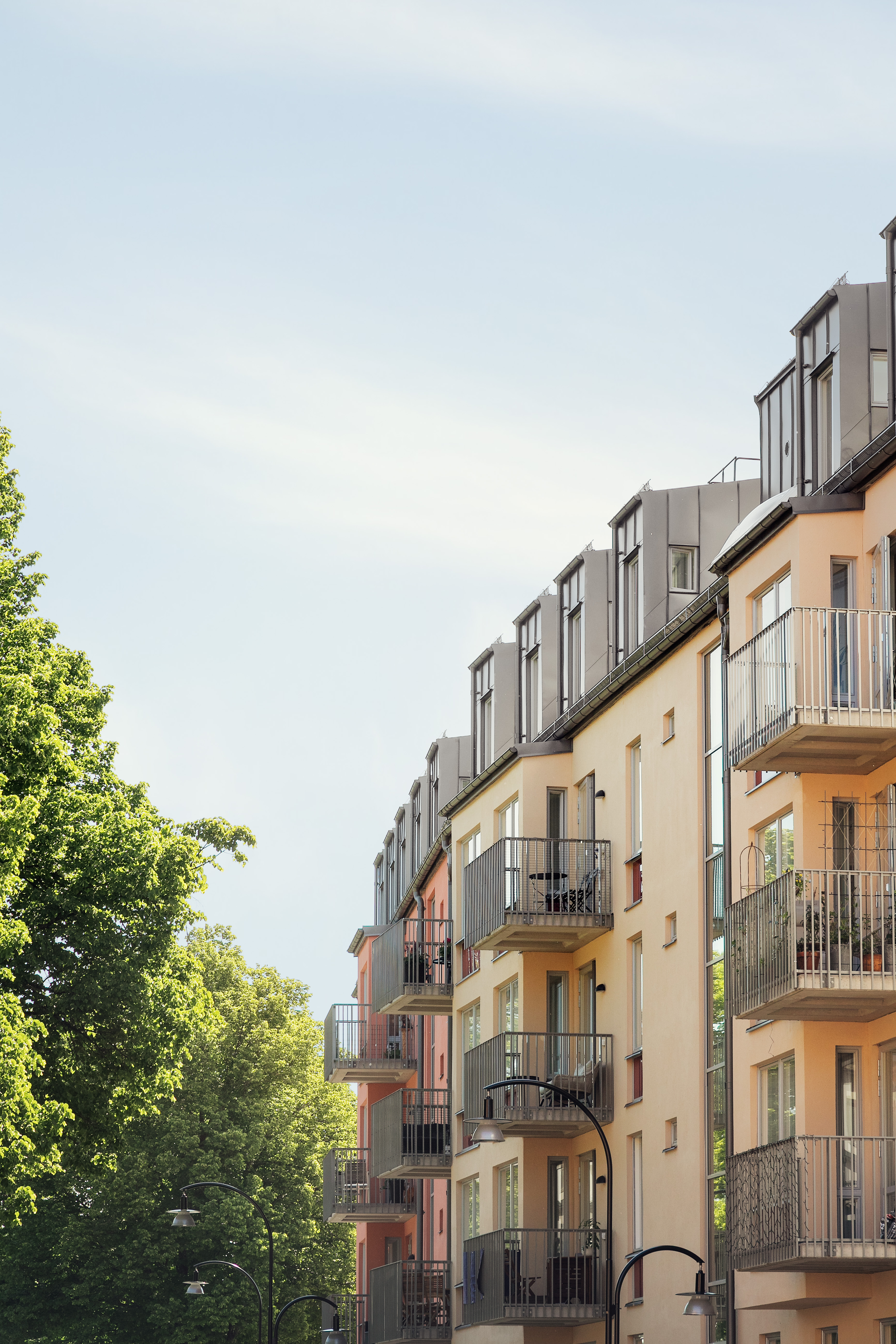 Märtas Berså, flerbostadshus Sollentuna 5